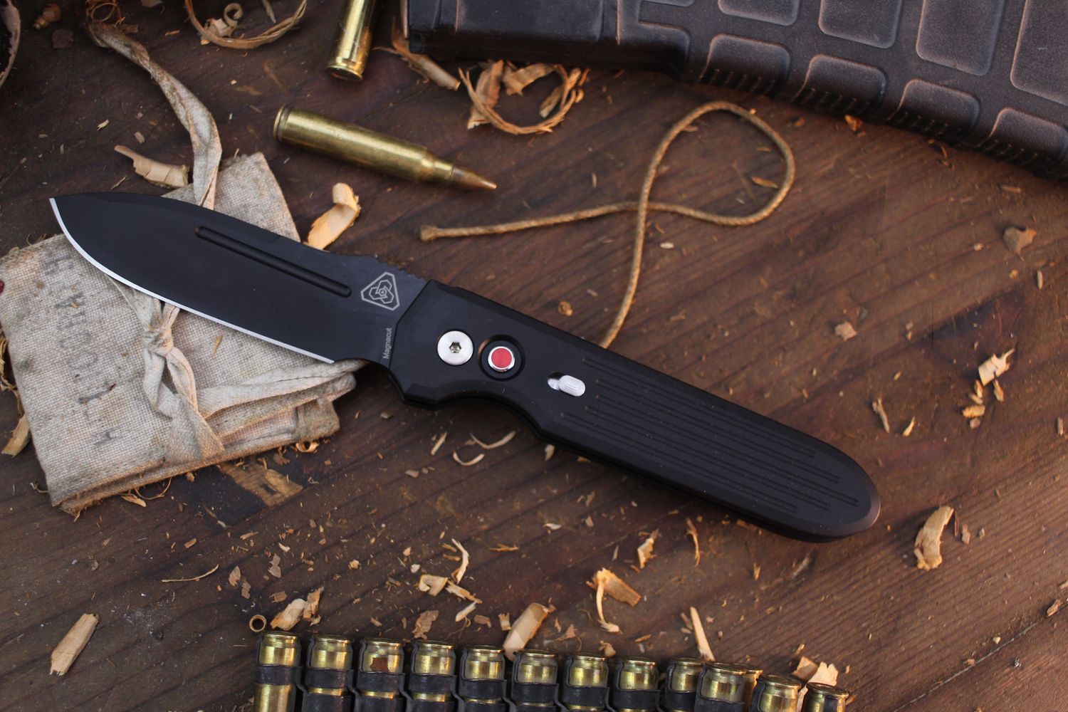 Pro-Tech Prometheus Design Werx Invictus 3.5&quot; Button Lock Auto Folder / Black Aluminum &amp; Red G-10 Button / Black DLC MagnaCut