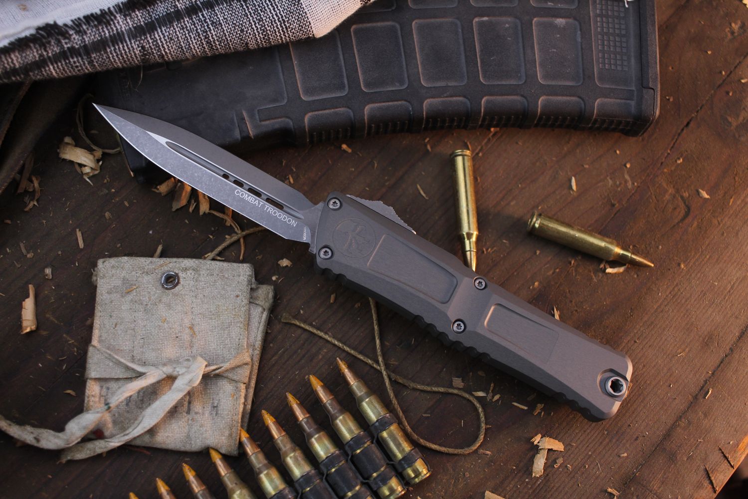 Microtech Combat Troodon Gen III D/E 4&quot; OTF Auto / Natural Grey Contoured Aluminum / Apocalyptic M390MK