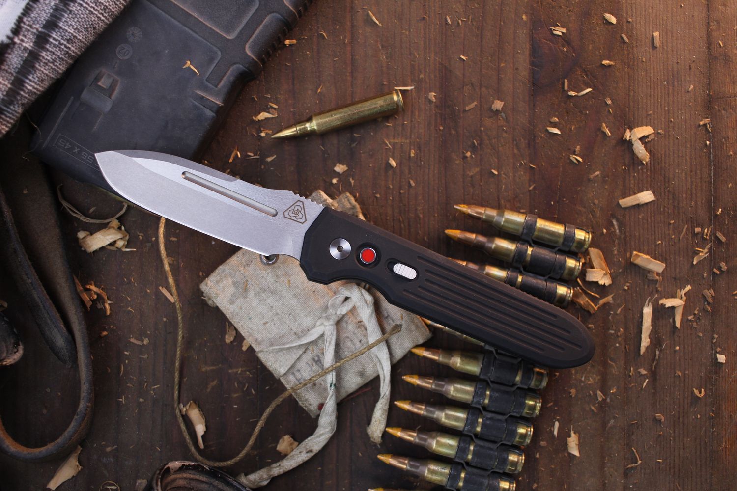 Pro-Tech Invictus Auto 3.5&quot; Automatic Knife / Black Anodized Aluminum / Satin 154CM ( Pre Owned )