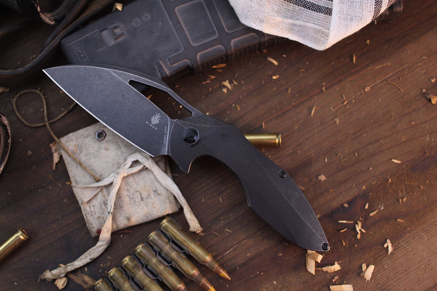 Kizer Isham Megatherium 3.6&quot; Framelock Flipper / Blackwashed Titanium / Blackwashed S35VN ( Pre Owned )