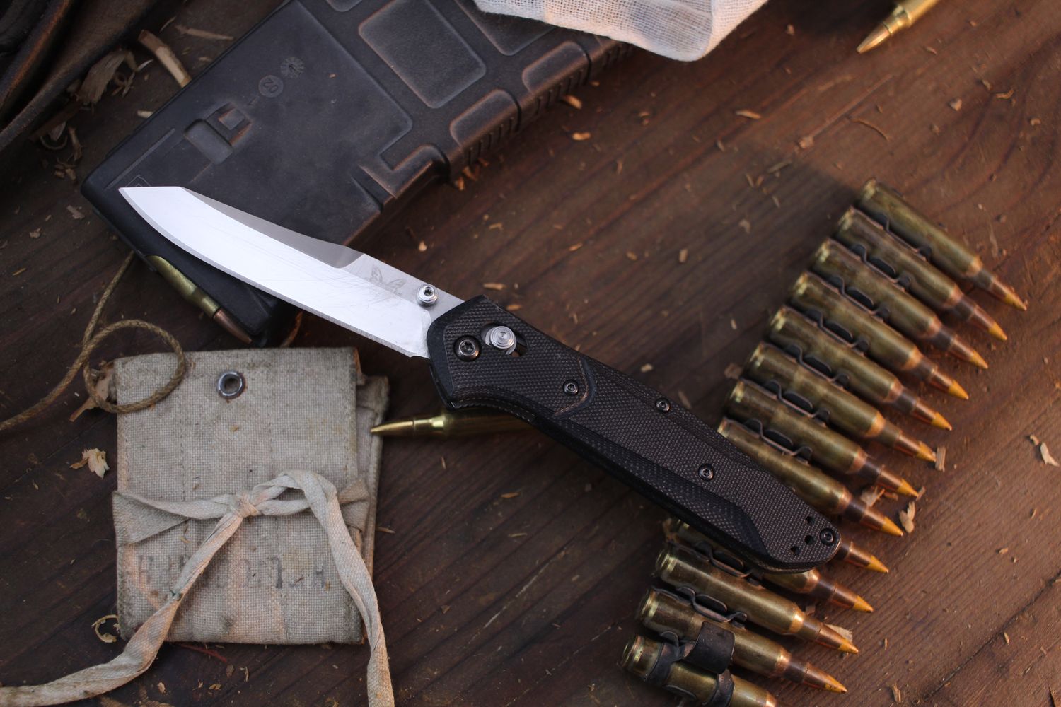 Benchmade Osborne 3.4&quot; AXIS Lock Folder / Black G-10 / Satin S30V ( Pre Owned )