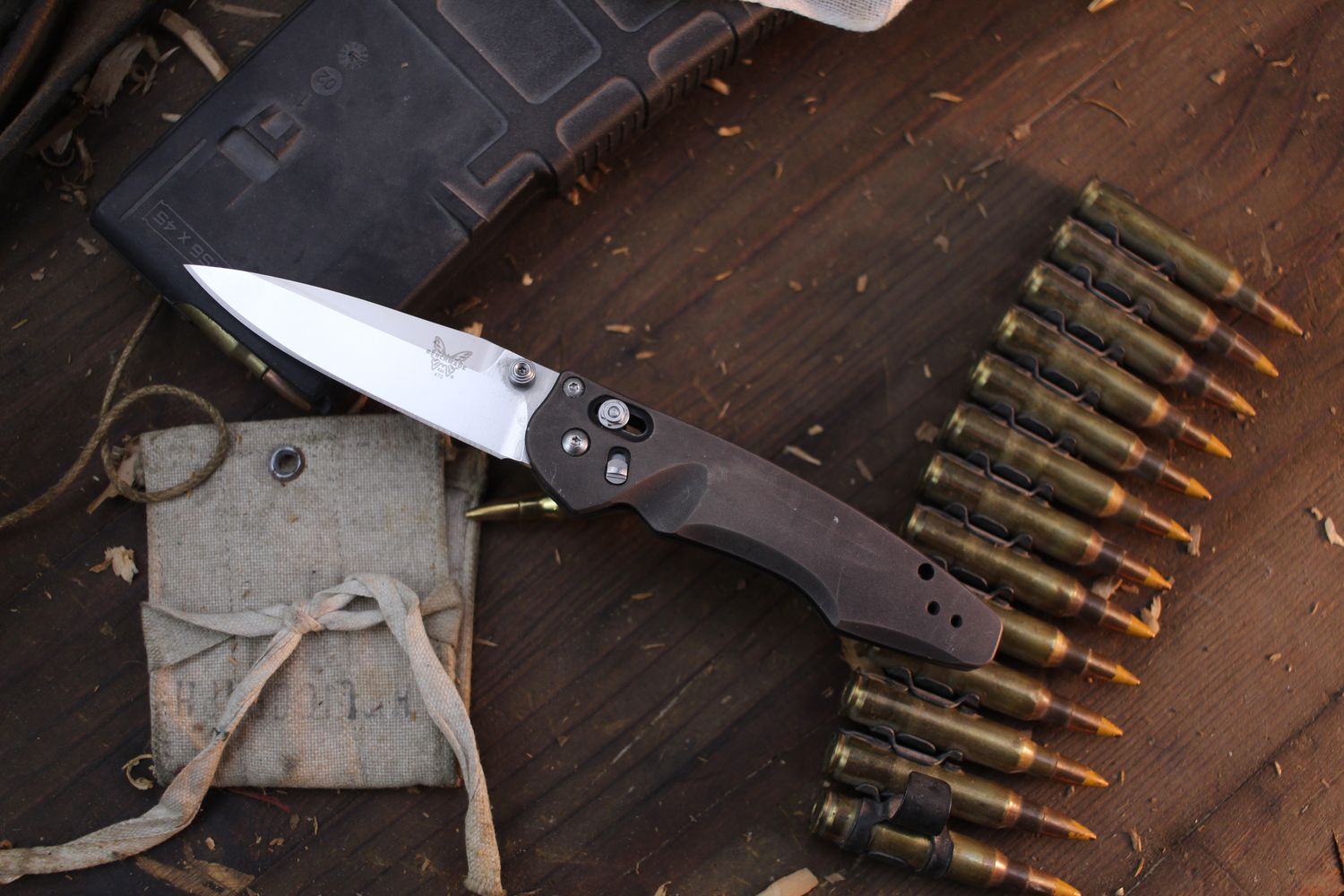 Benchmade Emissary 3&quot; AXIS-Assist Knife / Black Aluminum / Satin S30V ( Pre Owned )
