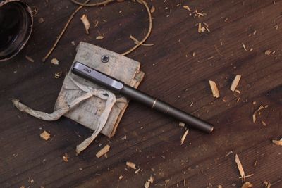 CRKT Collect Pen Gray Aluminum / Black Ink