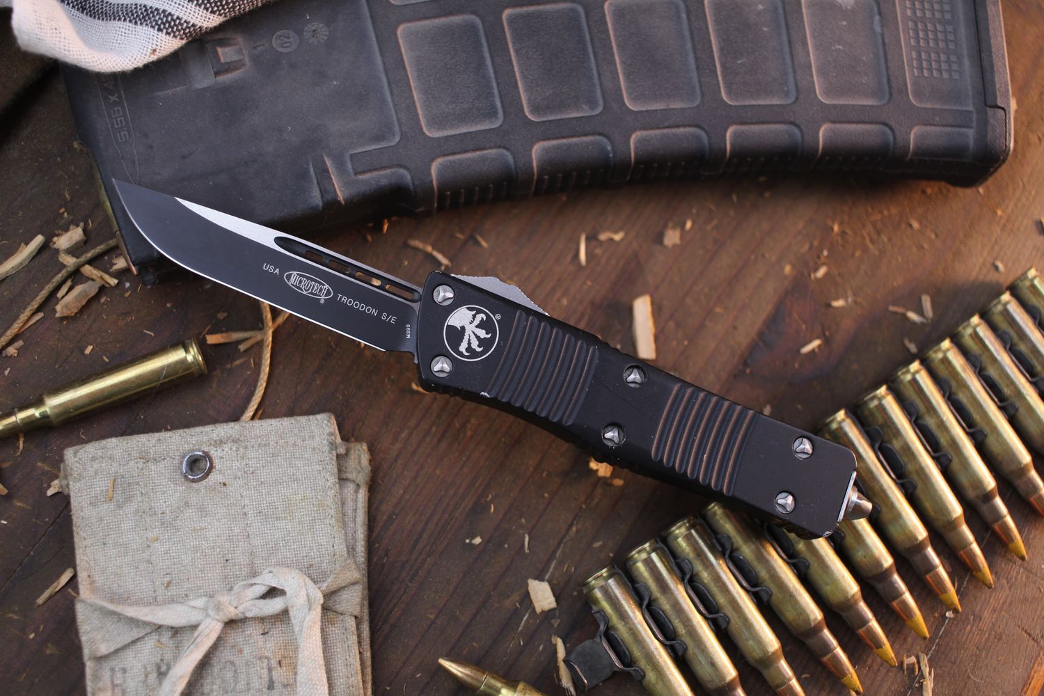Microtech Troodon S/E 3&quot; OTF Automatic Drop Point,  Black / Two Tone ( Pre Owned )