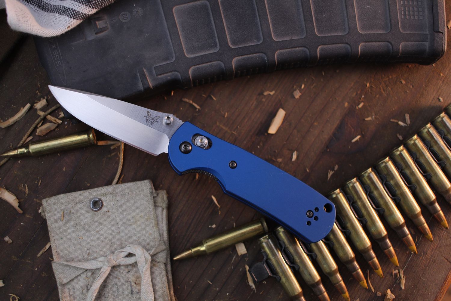 Benchmade Mini Griptilian 2.91&quot; AXIS Lock Folder / Blue AWT Aluminum / Satin S30V ( Pre Owned )