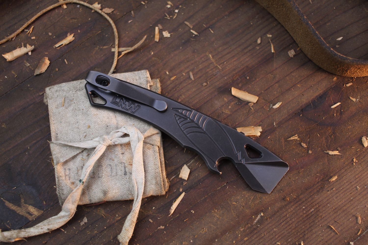 LynchNW Best Case Scenario V1.3 5&quot; Prybar / Black DLC 6AL-4V Titanium ( Pre Owned )