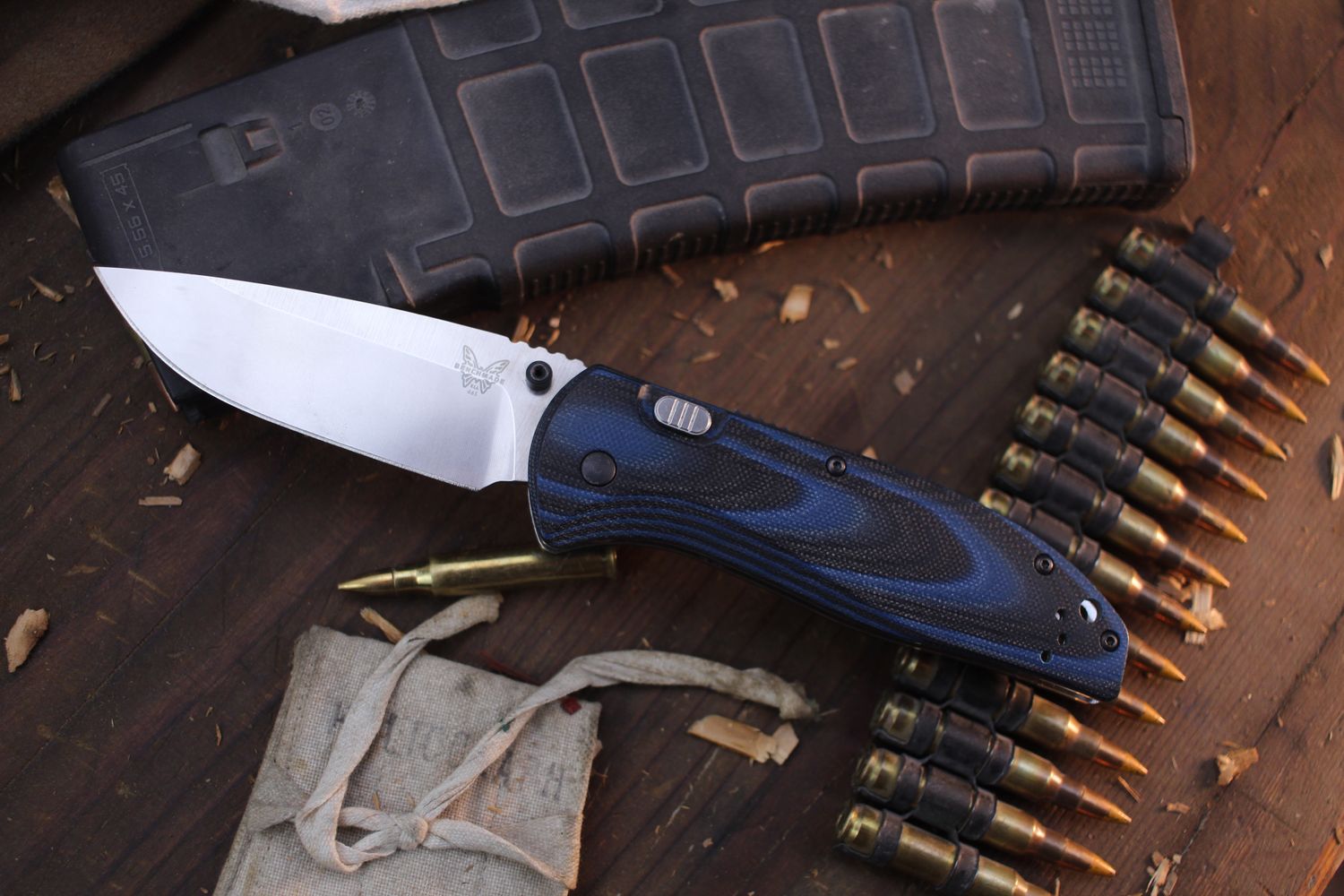 Benchmade 665 APB 3.6&quot; Assisted Button Lock Folder / Blue &amp;  Black G-10 / Satin 154CM ( Pre Owned )