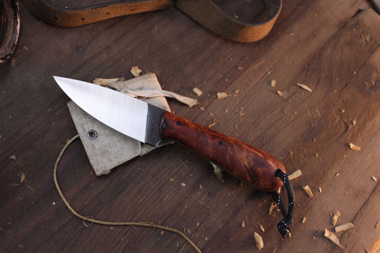 T.M. Hunt Custom Magua 3.5&quot; Fixed Blade / Curly Maple / Wiped MagnaCut ( Pre Owned )
