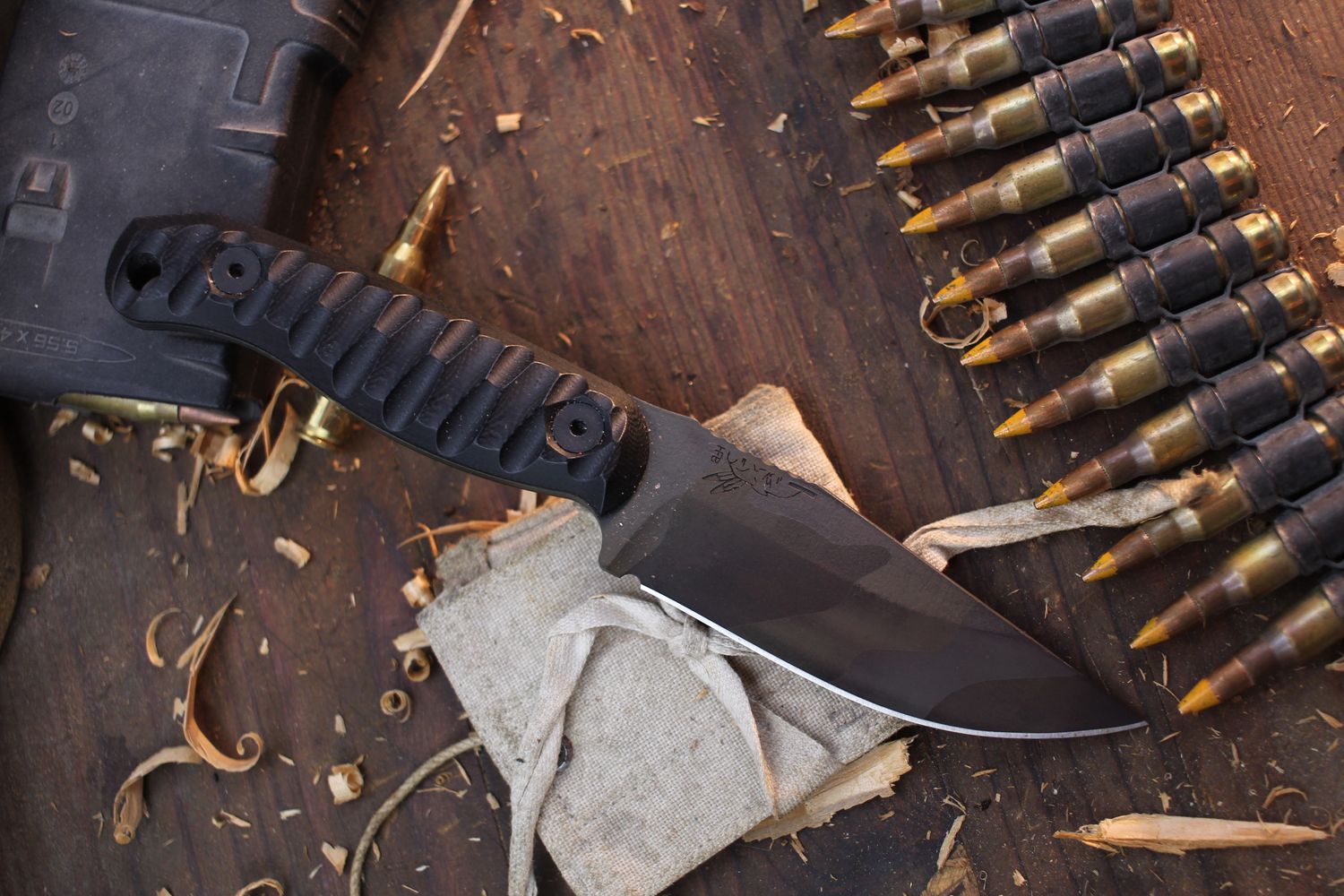 Half Face Blade Featherlight 3.35” Fixed Blade / Black G-10 / Multicam Black Cerakote S35VN ( Pre Owned )