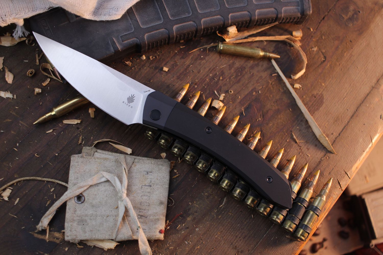 Kizer Cutlery Vanguard Vladimir Legachev Momo 4.17&quot; Linerlock Front Flipper / Black Aluminum / Satin 154CM ( Pre Owned )