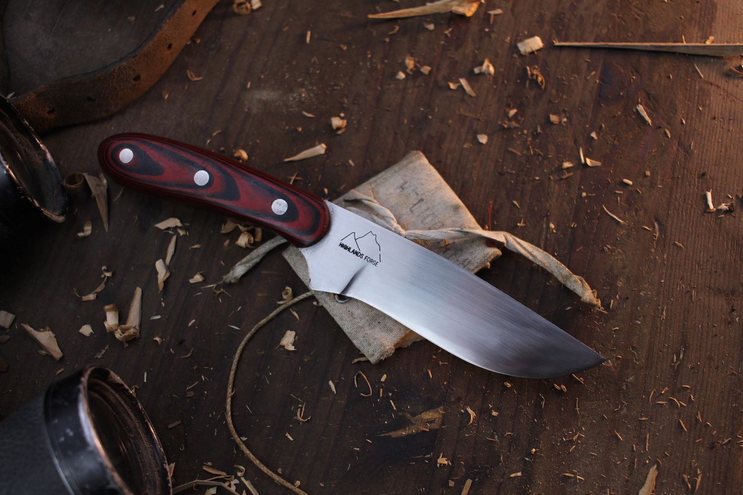 Highlands Forge 5&quot; Fixed Blade Hunter / Red &amp; Black Ultrex /  Satin Forged 1095