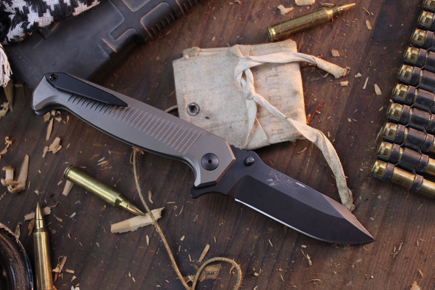 Half Face Blade GEN 2 Disaster 3.1” Plunge Lock Flipper / Monolithic Scalloped Titanium Frame / Black Magnacut ( Pre Owned )