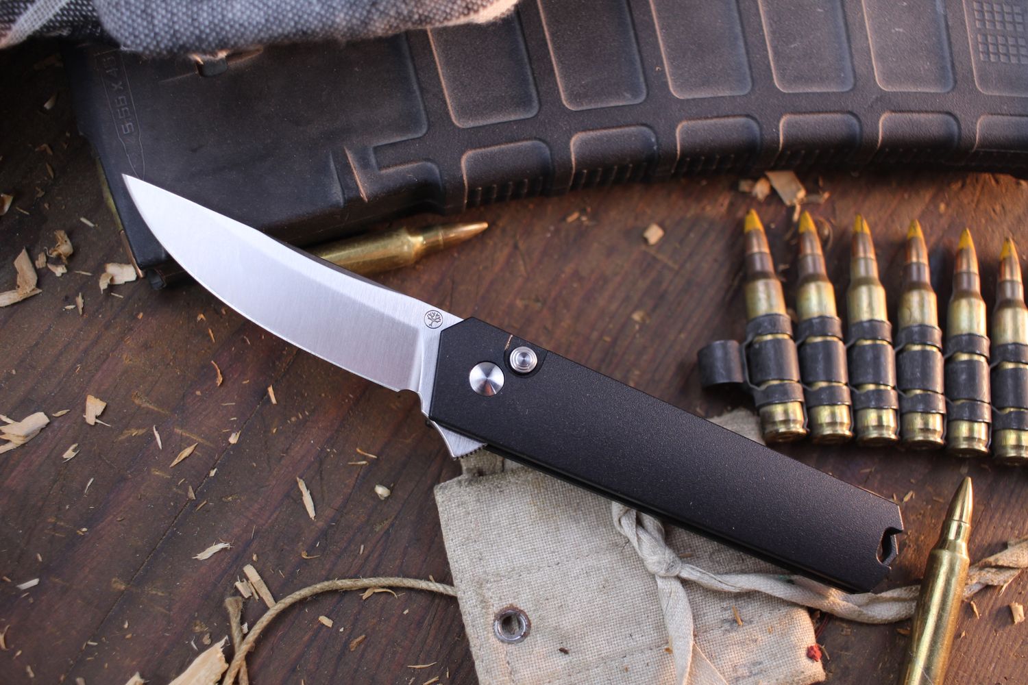 Boker Solingen Kwaiken Compact 3&quot; Button Lock Flipper / Black Aluminum / Satin MagnaCut