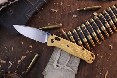 Benchmade Bugout 3.24&quot; AXIS Lock Folder / Gold Cerakote Grivory / Satin S30V