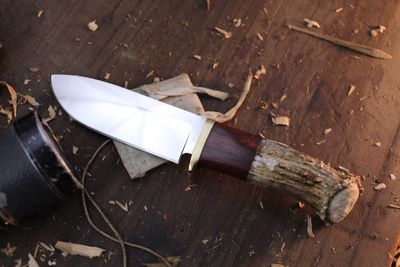 David Reed Groß Jager Messer 4.75" Fixed Blade / Elk Antler &amp; Cocobolo With Brass Single Guard / Satin Drop Point D2