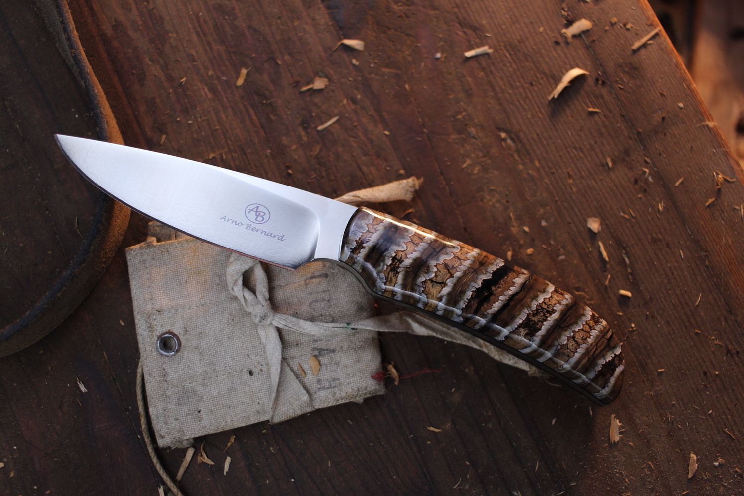 Arno Bernard Wild Dog 3.5&quot; Fixed Blade / Mammoth Tooth / Satin N690 ( Pre Owned )