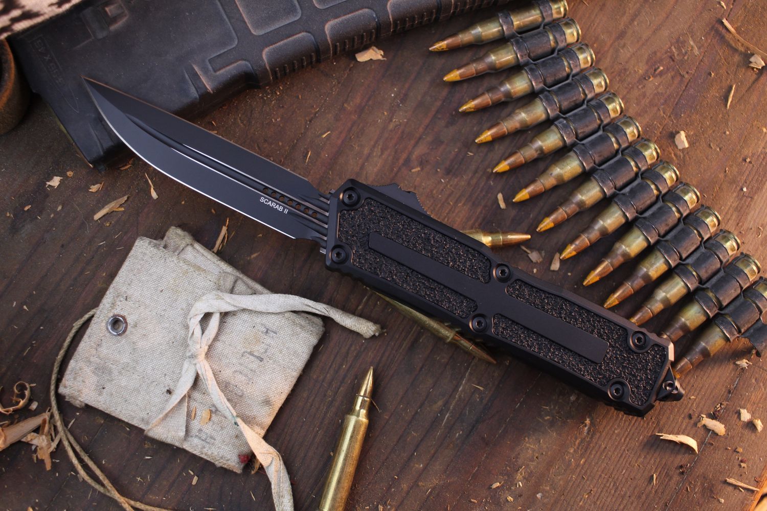Microtech Scarab II Gen III Tactical D/E-S 3.875&quot; AUTO OTF / Black Aluminum Handles &amp; Traction / Black