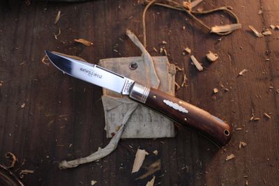 Great Eastern Cutlery #72 Tidioute Cutlery Cody Scout 3.75" Lockback Folder / Che Chen Rosewood / Satin 1095 ( Pre Owned )