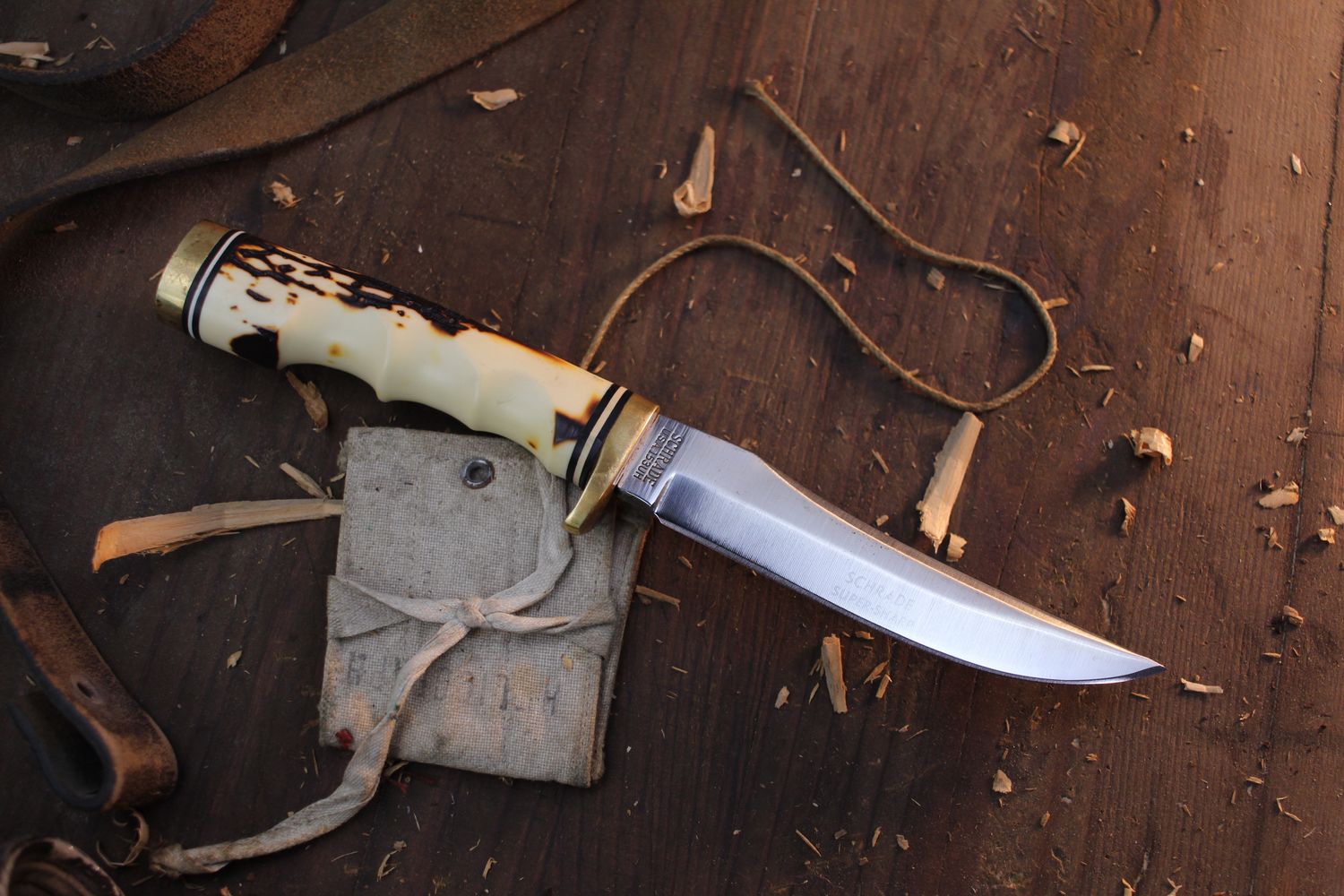 Schrade USA Vinatage 1980&#39;s  Uncle Henry Golden Spike 5&quot; Fixed Blade / Delrin Stag Handle / Satin 1095 ( Pre Owned )