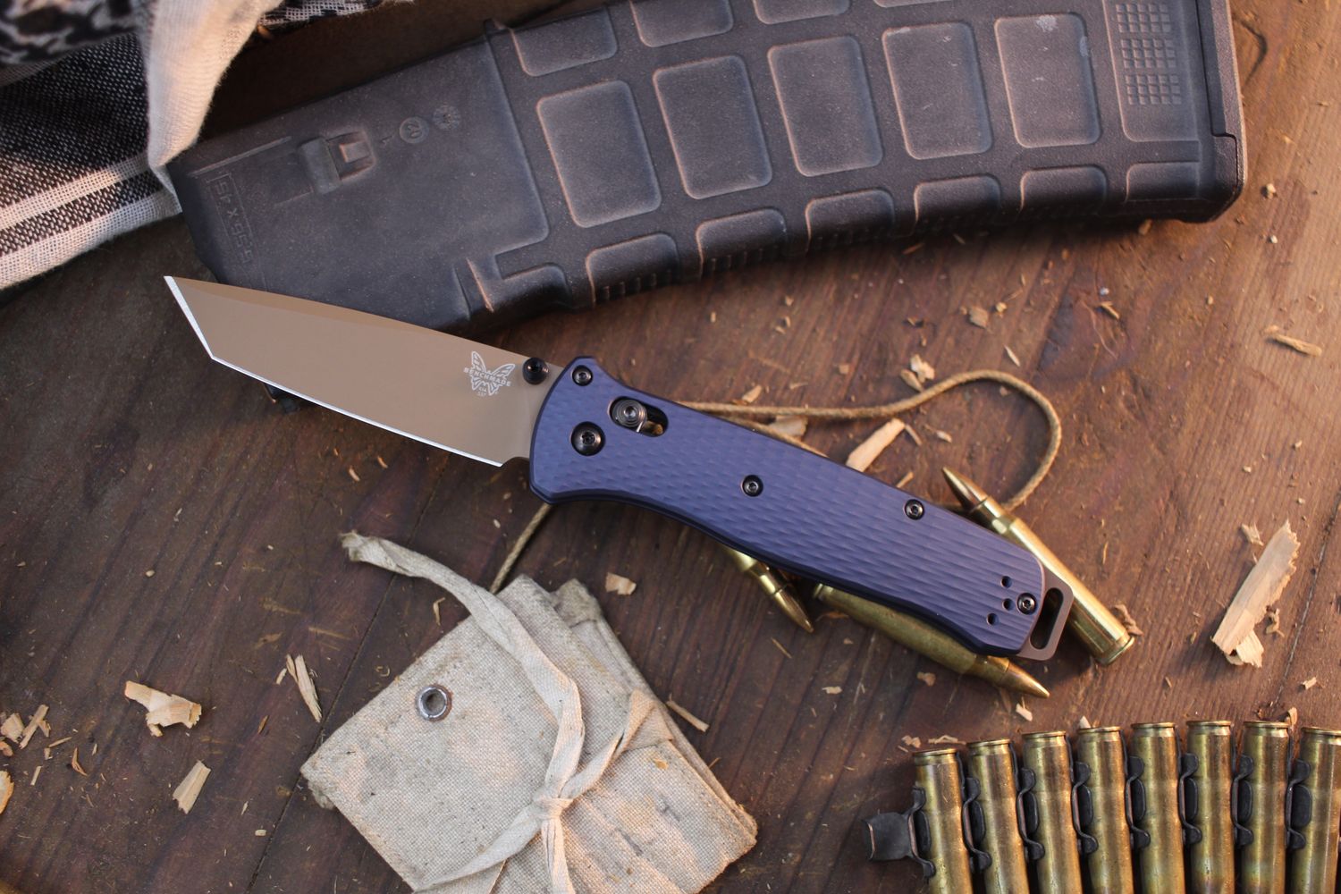 Benchmade Bailout 3.4&quot; AXIS Lock Folder / Crater Blue Aluminum / FDE CPM-M4 ( Pre Owned )