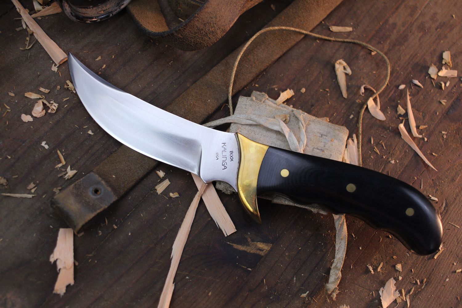 Buck Classic Presentation 0401 Kalinga 4.75&quot; Fixed Blade / Black Micarta &amp; Brass / Satin High Carbon ( Pre Owned )