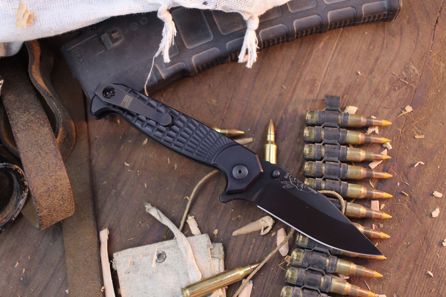 Half Face Blade Crow 3.25&quot; Plunge Lock Flipper / Monolithic Contoured Black Aluminum Frame / Black Cerakote S45VN
