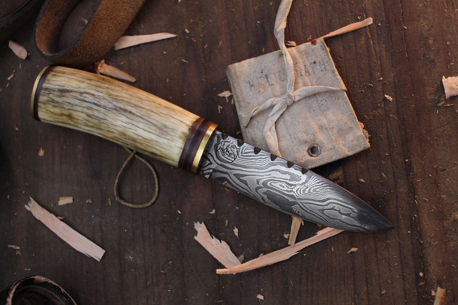 Highlands Forge Sgian Dubh 4.5&quot; Fixed Blade / Moose Anlter / Forged Mosaic San Mai