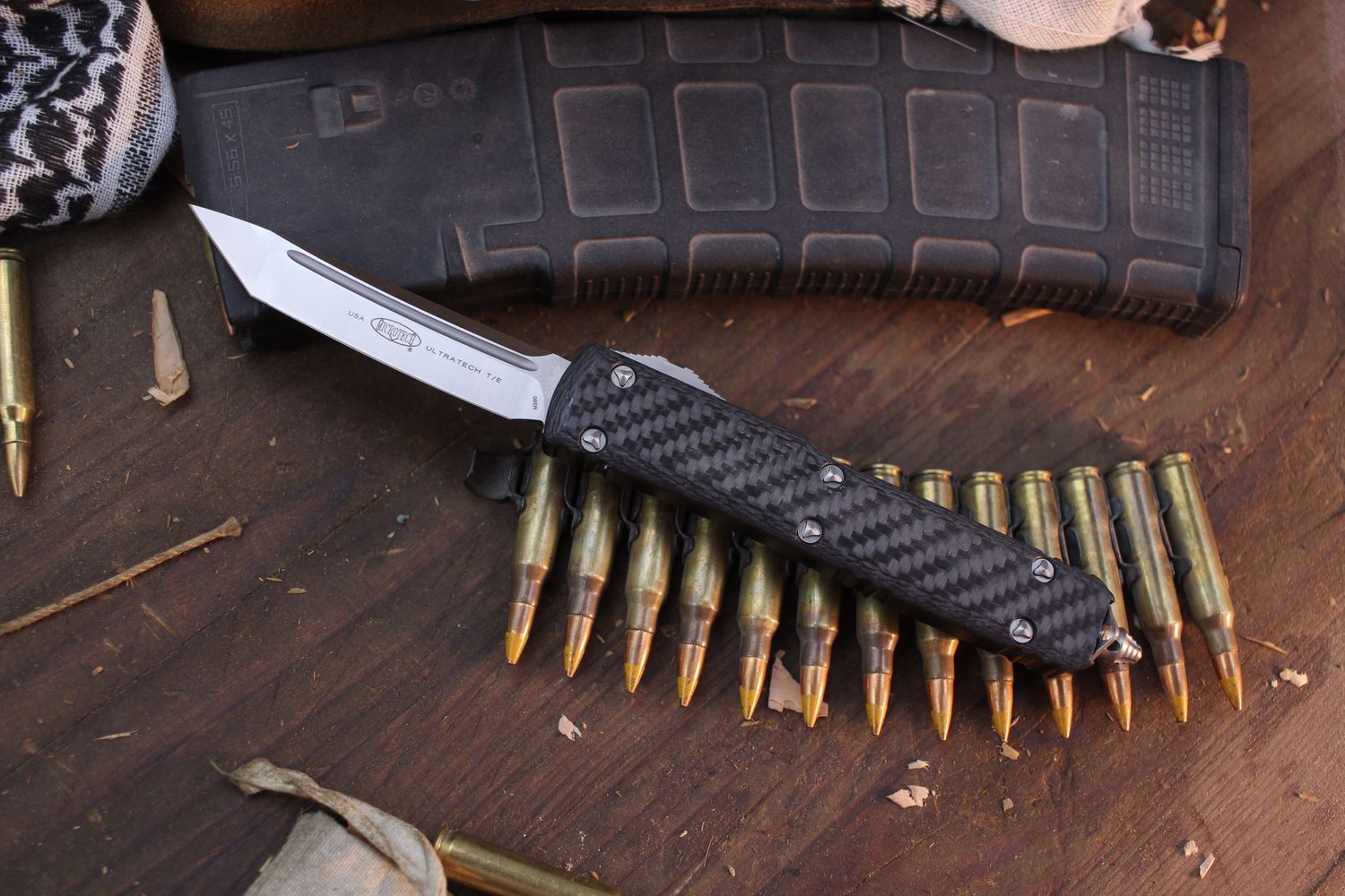 Microtech Ultratech T/E 3.4&quot; OTF AUTO / Carbon Fiber / Satin