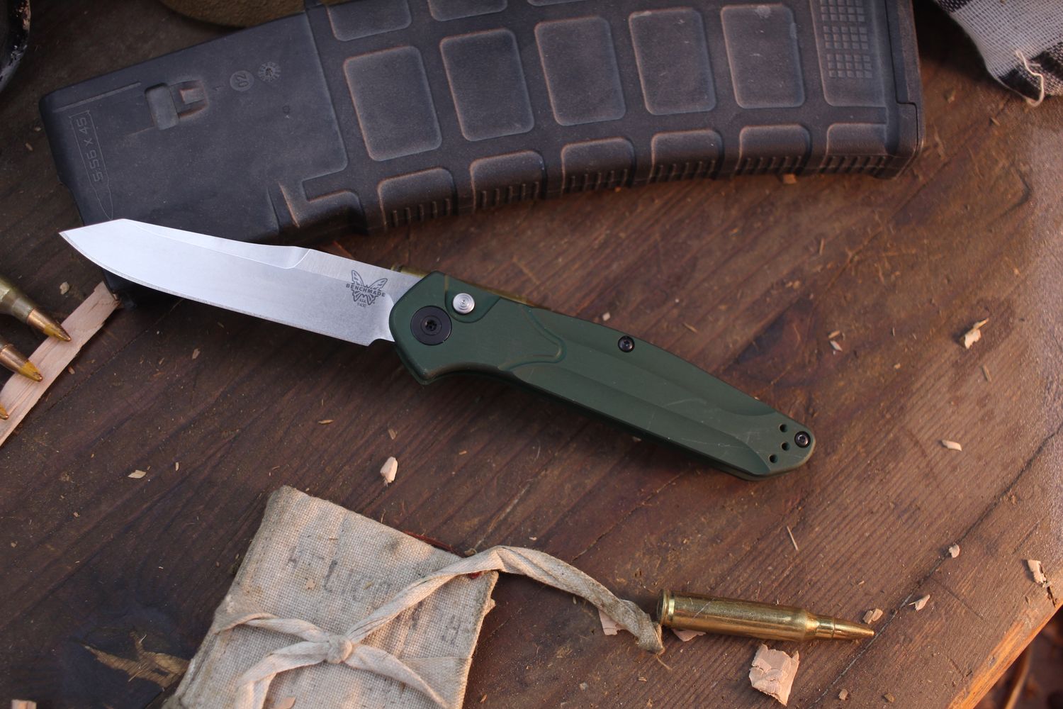 Benchmade Osborne 3.4&quot; Button Lock Auto Folder / Green Aluminum / Satin S30V ( Pre Owned )