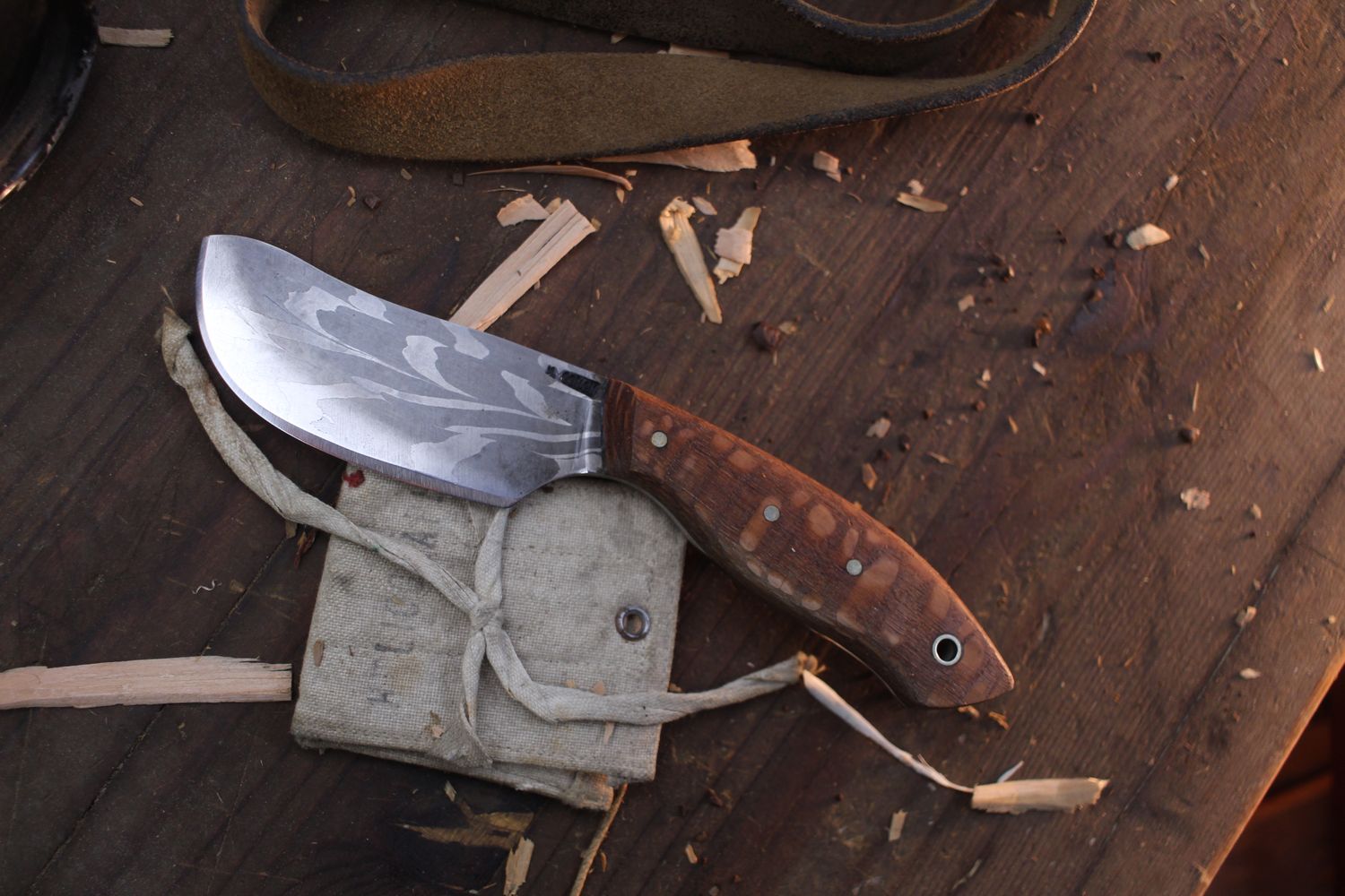 Mark Couch 2.75&quot; Beaver Skinner / Lacewood  / Alaskan Forged 1095 &amp; 15N20 Damascus ( Pre Owned )
