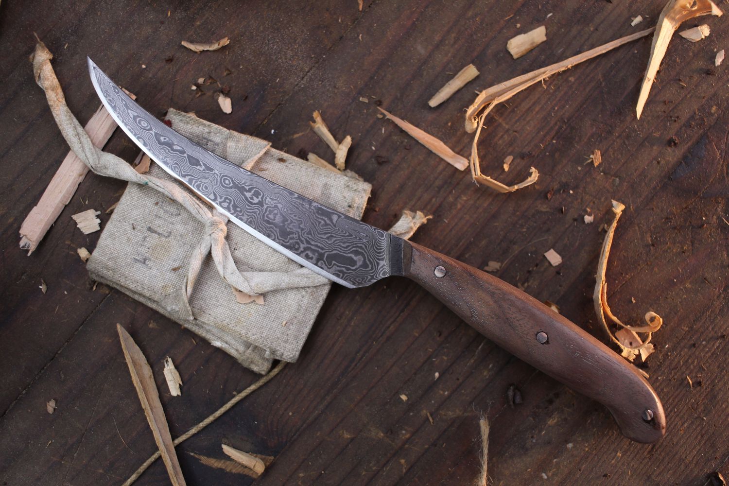 Marck Couch 4.5&quot; Fillet / Walnut / Alaskan Forged Damascus