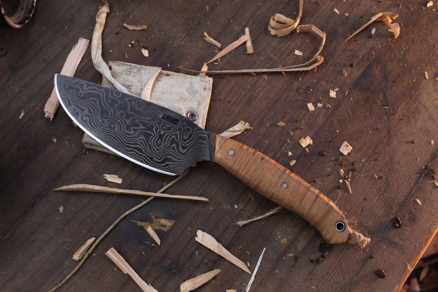 Mark Couch Large 4&quot; Skinner / Birds Eye Maple / Alaskan Forged Damascus