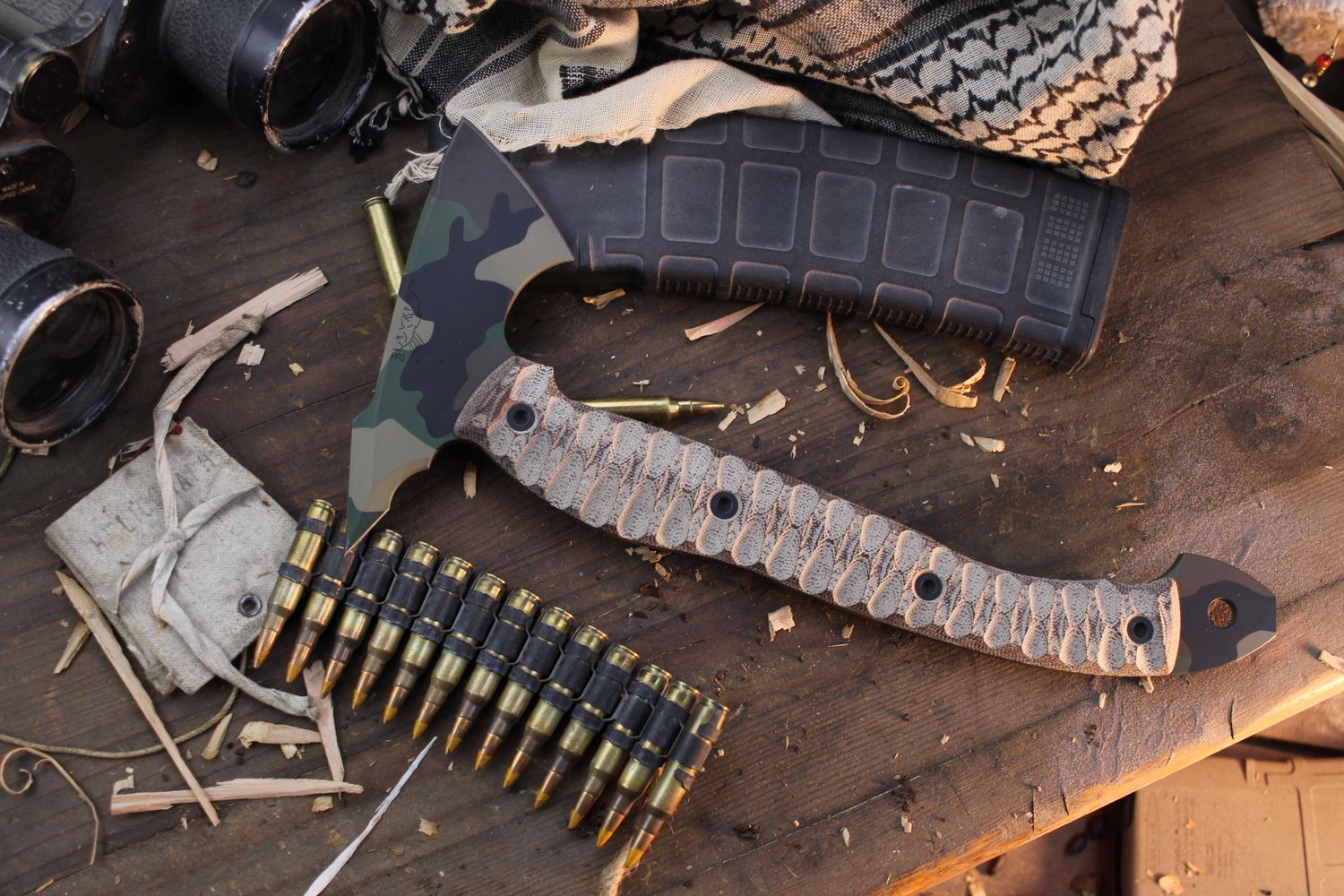 Half Face Blades Bleeding Heart Hawk / Rock Work Natural Micarta / Woodland Camo Cerakote S35VN ( Pre Owned )