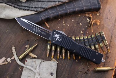 Microtech Combat Troodon 3.8&quot; T/E OTF Automatic Knife / Black Aluminum / Black 204P ( Pre Owned )