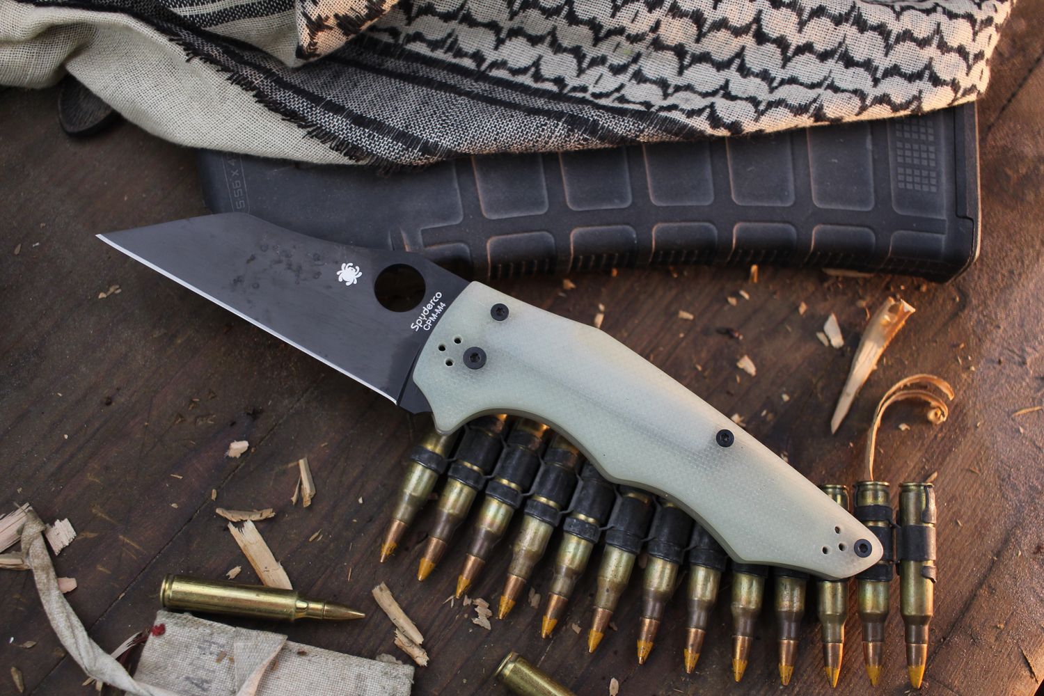 Spyderco YoJumbo 4&quot; Compression Lock Folder / Jade G-10 / Black M4 ( Pre Owned )