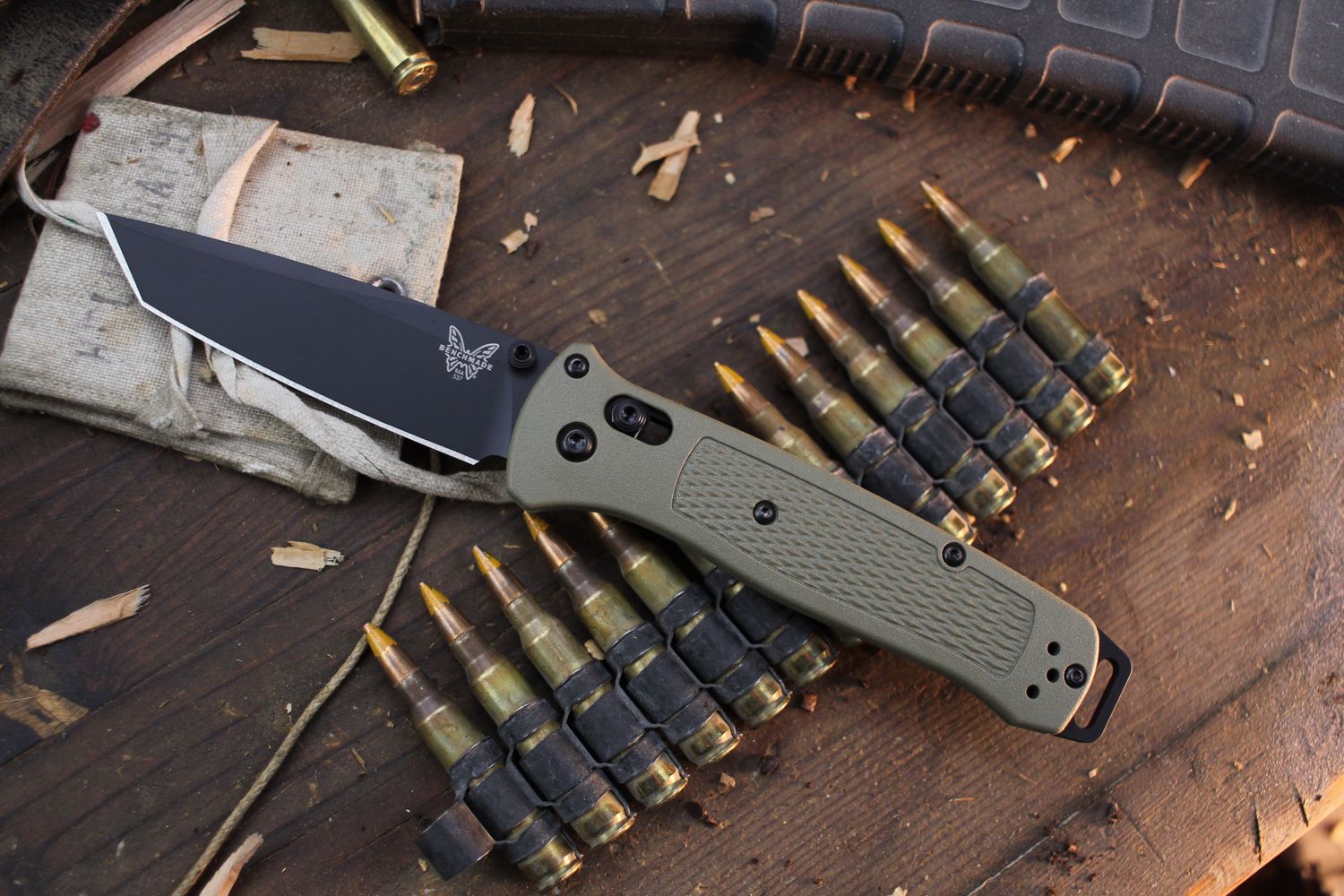 Benchmade Bailout 3.38&quot; Tanto AXIS Lock Folder / Ranger Green Grivory / Black S30V