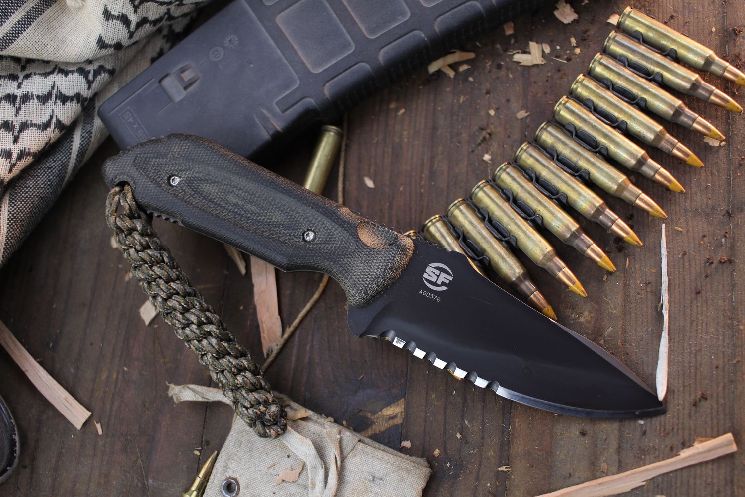 Surefire EW-05 Echo 4.5&quot; Fixed Blade / Natural Micarta / Black Partially Serrated 3V  ( Pre Owned )