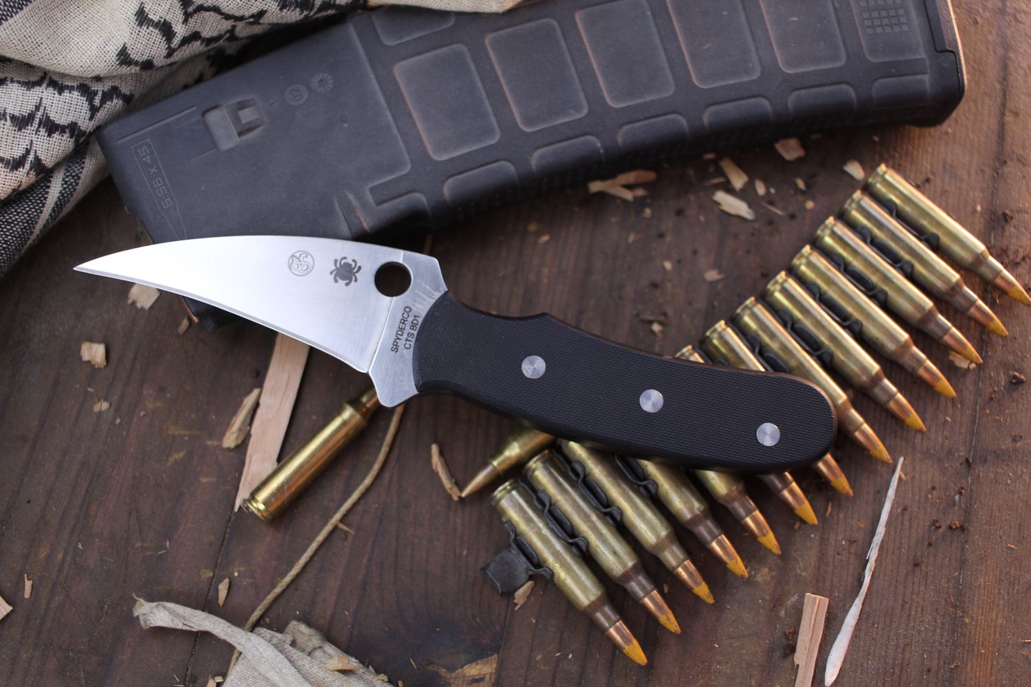 Spyderco Reverse 3.47&quot; Fixed Blade / Black G-10 / Satin CTS-BD1 ( Pre Owned )