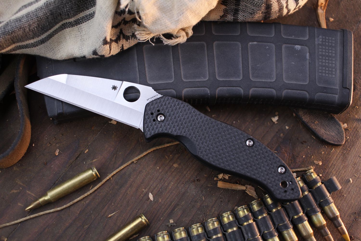 Spyderco Canis 3.36&quot; Compression Lock Folder / Carbon Fiber &amp; G-10 Laminate / Satin S30V ( Pre Owned )