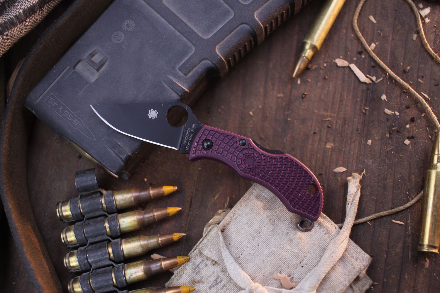 Spyderco Sprint Run ManBug 2&quot; Lockback Folder / Burgundy FRN /  Black Micro-Melt PD#1 ( Pre Owned )