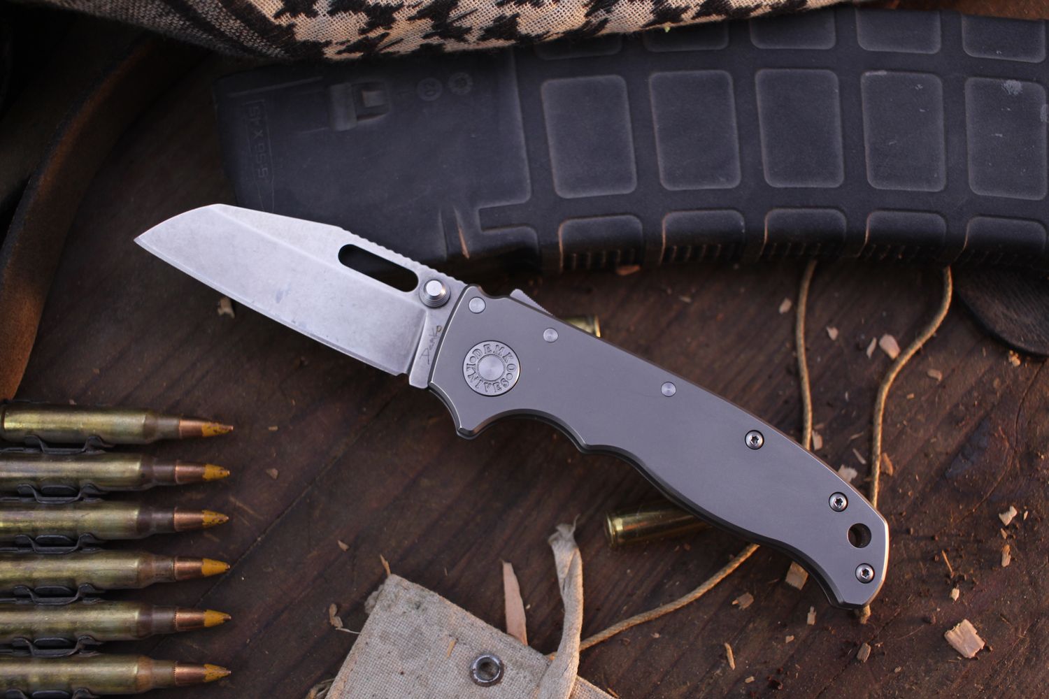 Demko AD 20.5 3.2&quot; Shark Lock Folder / Stonewashed Titanium / Satin Shark Foot 3V ( Pre Owned )