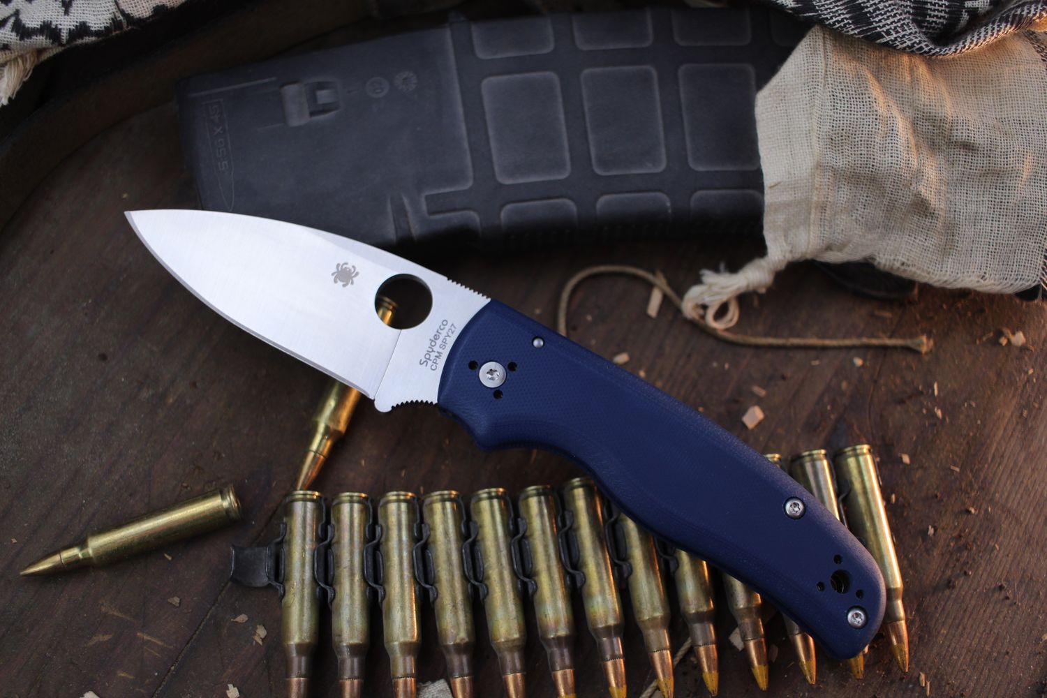 Spyderco Shaman 3.6&quot; Compression Lock Folder / Cobalt Blue G-10 / Satin S30V ( Pre Owned )