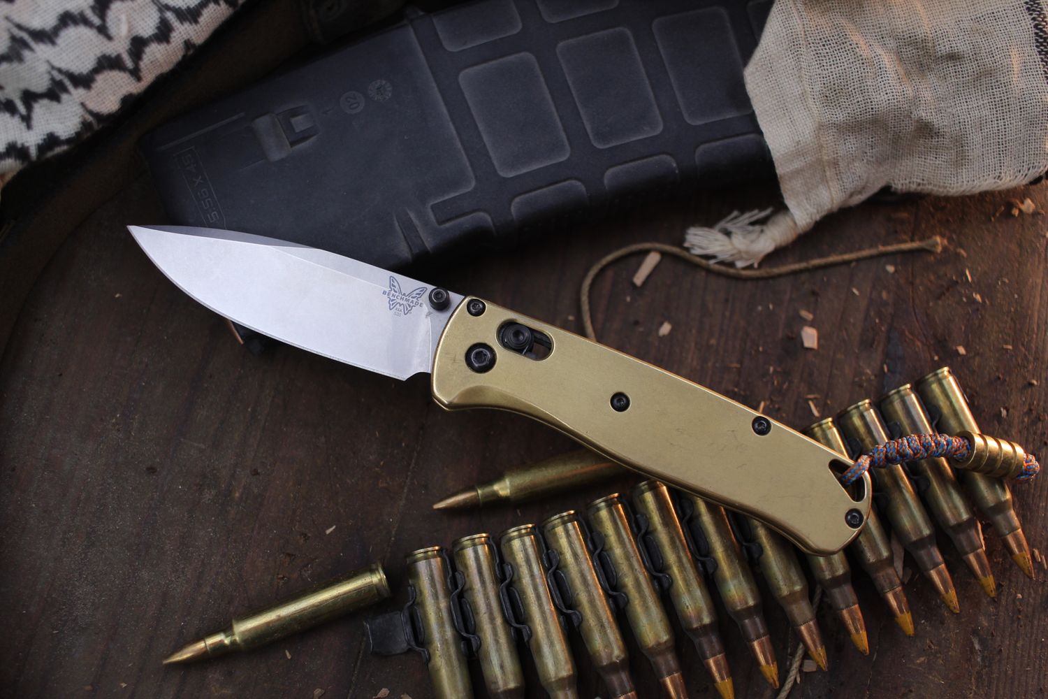 Benchmade Bugout 3.2&quot; AXIS Lock Knife / Flytanium Brass / Satin S90V ( Pre Owned )