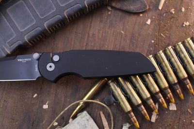 Pro-Tech TR-3 Integrity 3.5" Button Lock Folder / Black Aluminum / DLC S35VN 