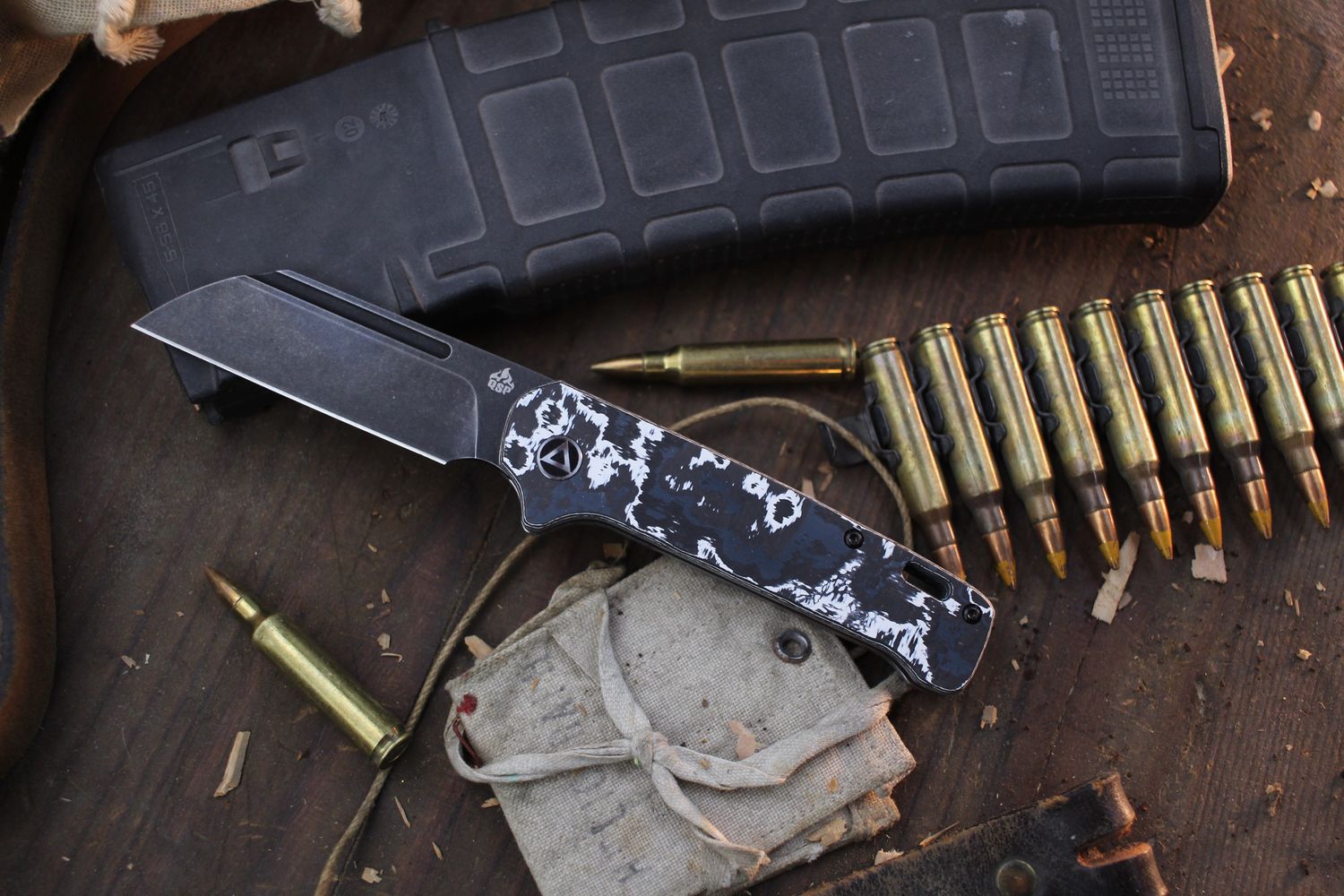 QSP Penguin 3.25&quot; Slip Joint / White Storm Carbon Fiber / Blackwashed 20CV ( Pre Owned )