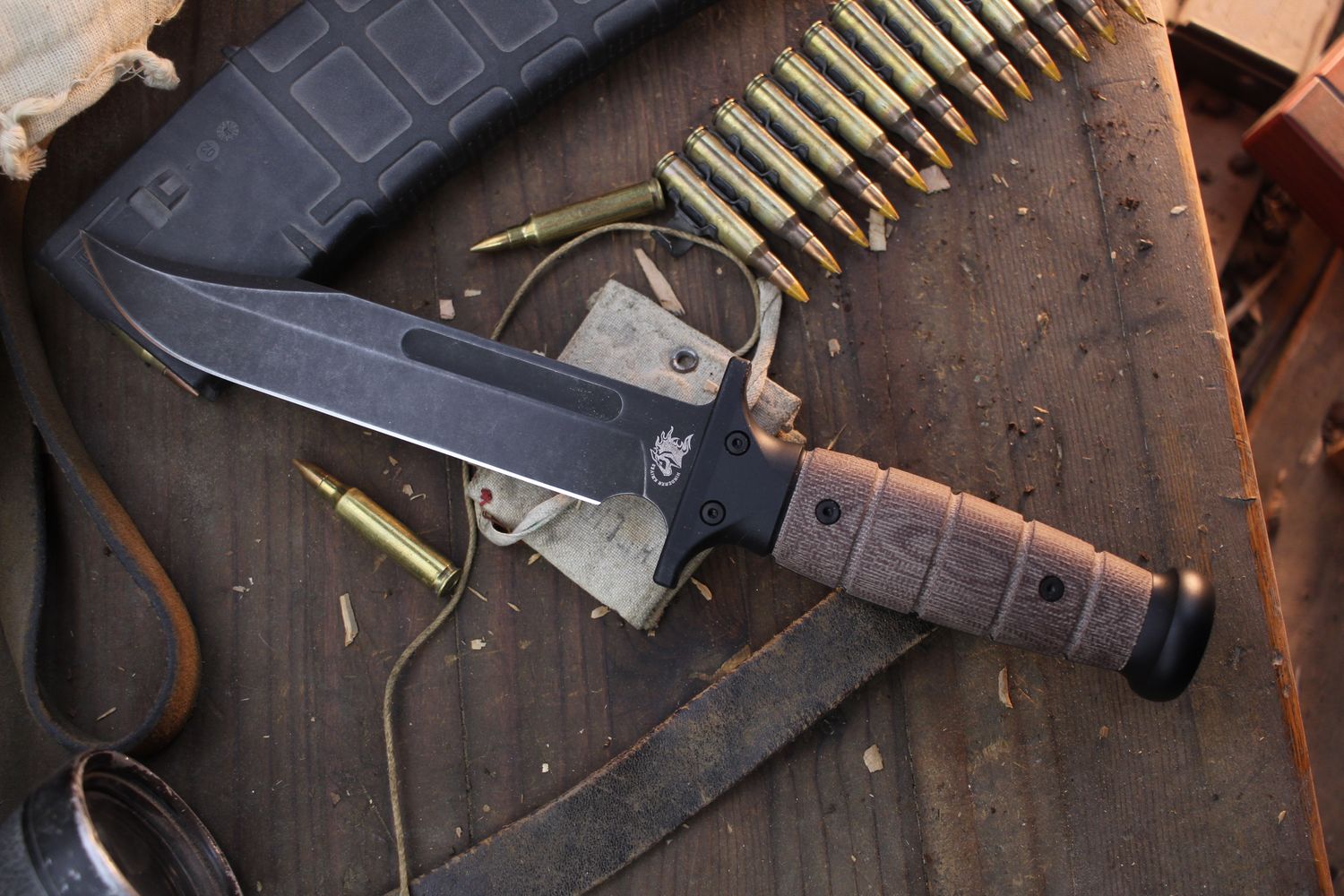 Hinderer Knives Ka-Bar 6.93&quot; Fixed Blade / Brown Micarta / Battle Black 3V Clip Point ( Pre Owned )
