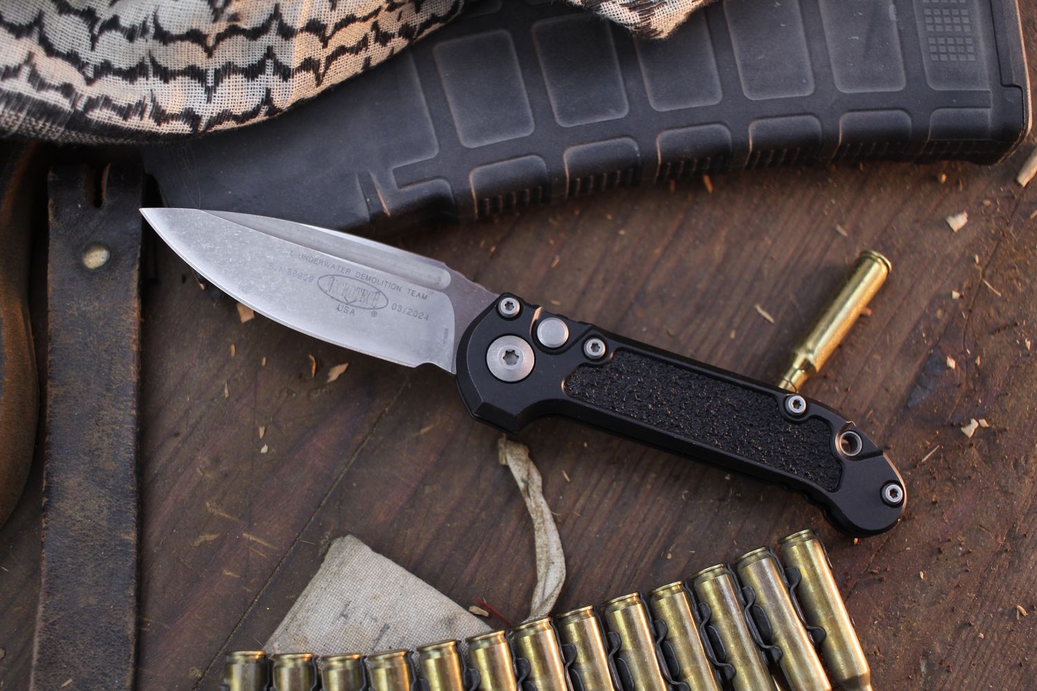Microtech LUDT Gen III 3.45&quot; AUTO Folder / Black Aluminum &amp; 3M Traction Tape Inserts / Apocalyptic M390MK ( Pre Owned )