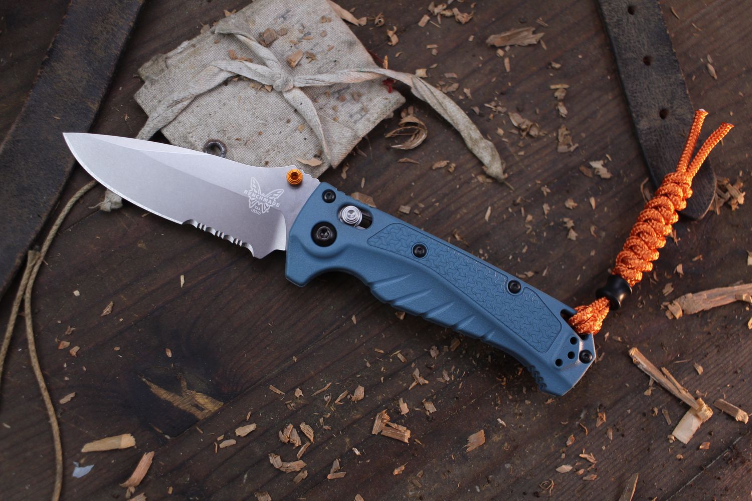 Benchmade Mini Adira 3.2&quot; AXIS Lock Folder / Depth Blue Grivory / Stonewashed Partially Serrated MagnaCut