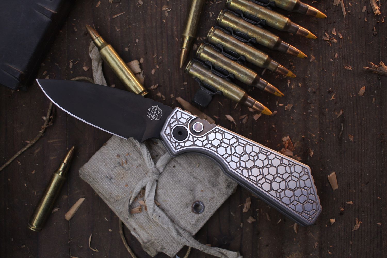 Pro-Tech Prototype Strider PT 3&quot;  Auto Folder / Gridlock Pattern Two-Tone Stainless Steel / DLC Magnacut ( Pre Owned )
