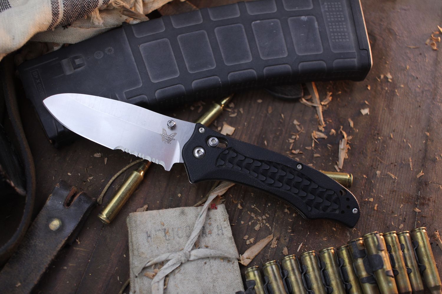 Benchmade H2O Bullhead 3.45&quot; AXIS Lock Folder / Black Grivory / Satin Partially Serrated N680 ( Pre Owned )